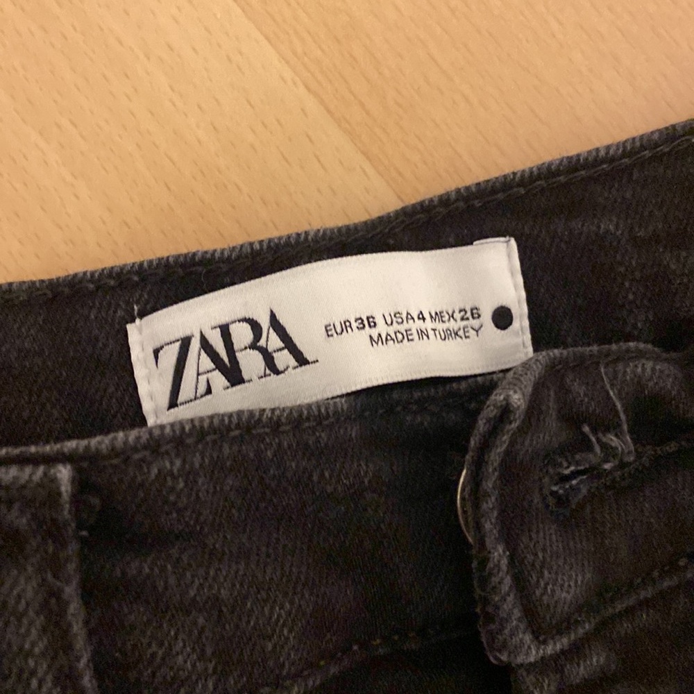 Zara Slim Cropped Black Jean - Picture 5 of 8